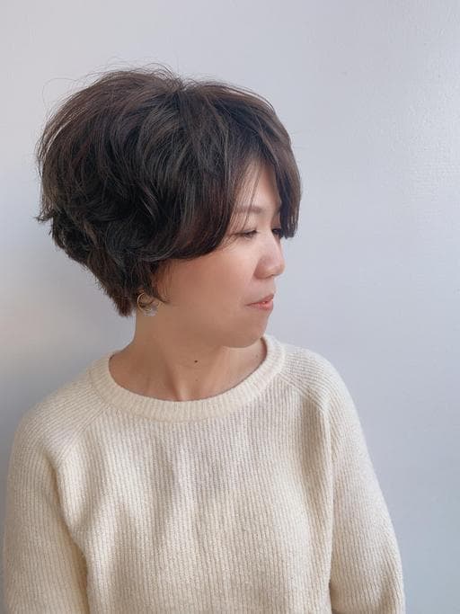 女生短髮、女生染髮、布朗尼髮色