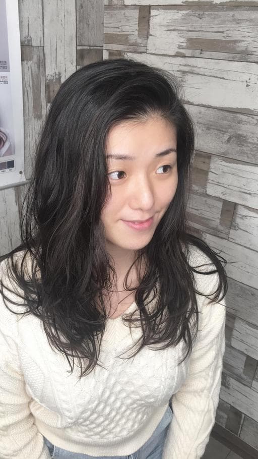 女生中長髮、長瀏海、溫塑燙