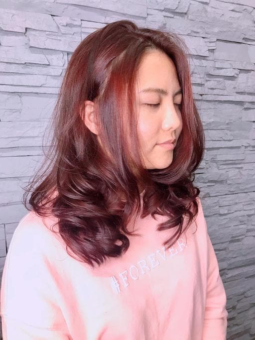 女生長髮、女生染髮、電棒造型