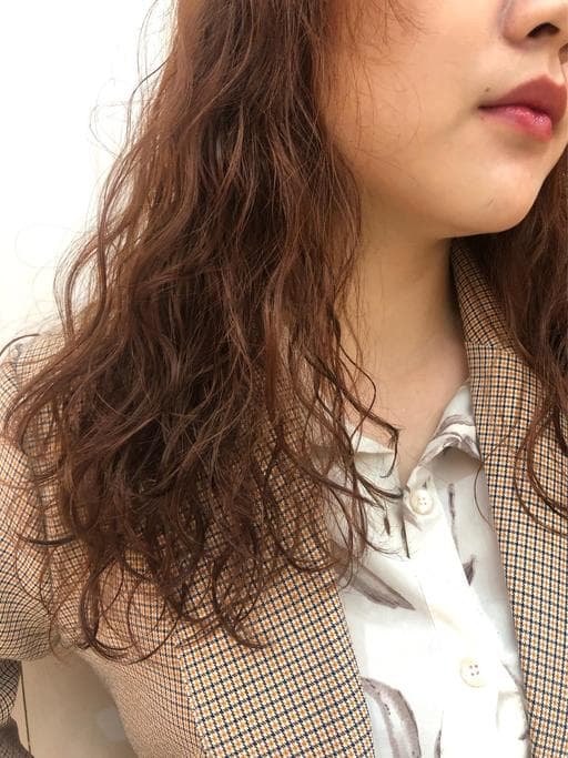 女生長髮