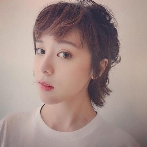 女生中長髮、長瀏海、女生染燙