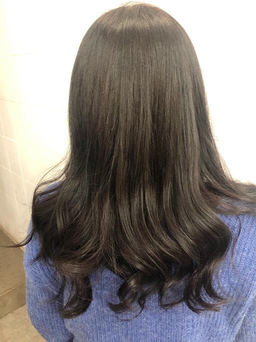 女生長髮