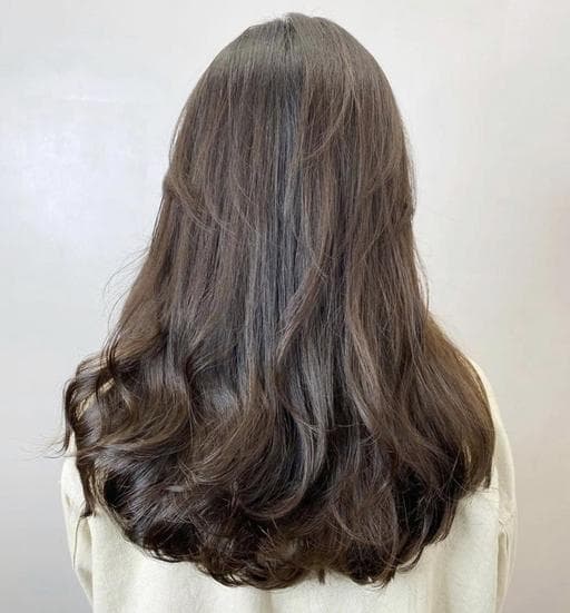 女生長髮