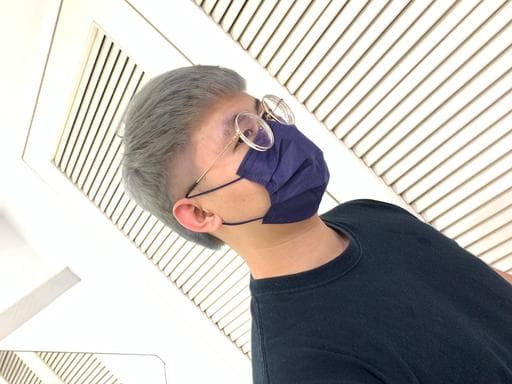 男生短髮、漂色、灰色系