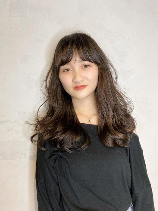 女生長髮、短瀏海、女生燙髮