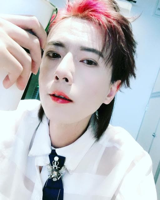 長瀏海、男生短髮、漂色