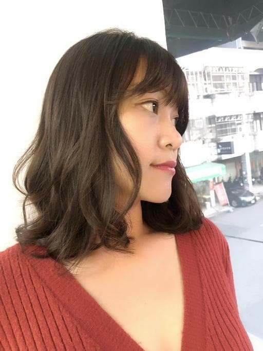 短瀏海、女生中長髮、燙卷