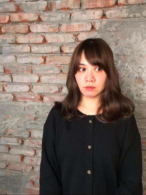 女生中長髮、女生染燙、浪漫大卷