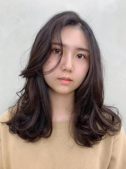 女生中長髮、長瀏海、溫塑燙