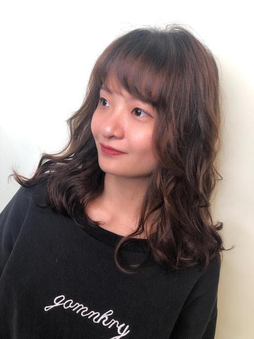 女生中長髮