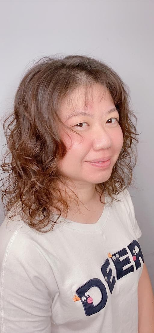 女生中長髮、長瀏海、溫塑燙