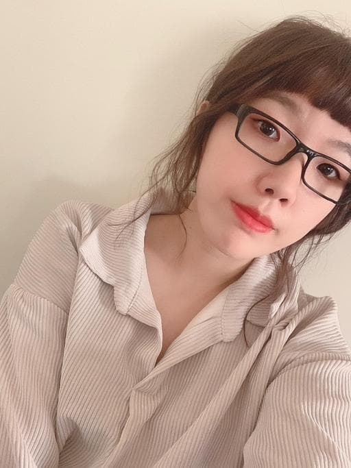 女生中長髮、女生染髮、電棒造型