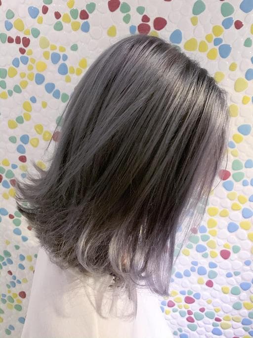 女生中長髮、特殊色、長瀏海