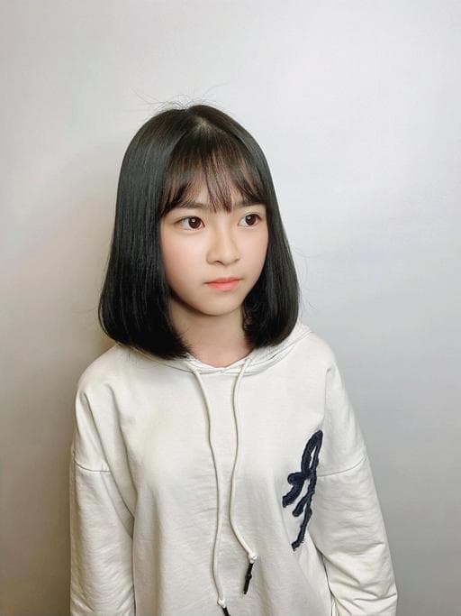 女生中長髮、桃園剪髮、黑茶髮色