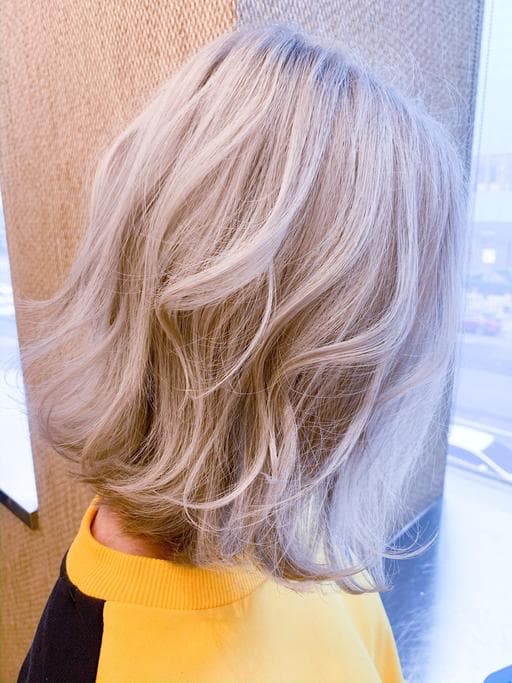 女生短髮、特殊色、長瀏海