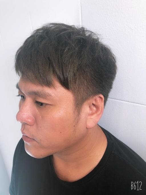 男生短髮、漂色、短瀏海