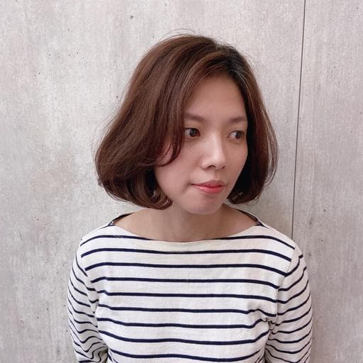 女生短髮、內彎、長瀏海