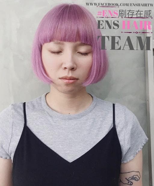 女生中長髮、特殊色、漂色