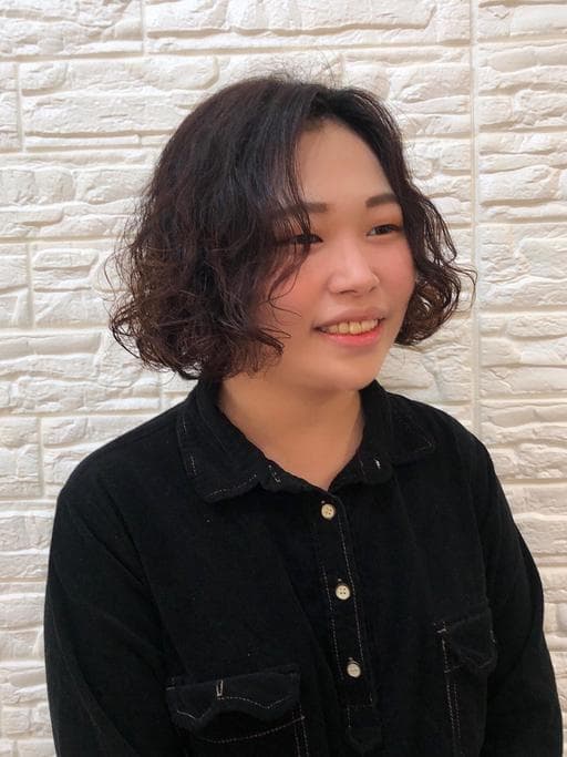 女生短髮、長瀏海、棕色系