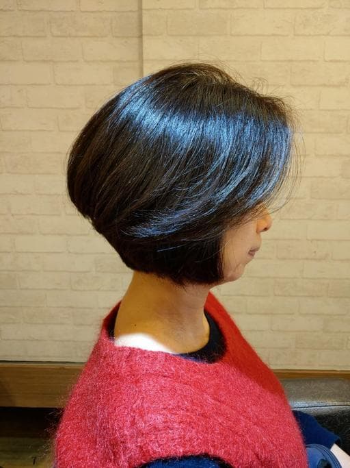 女生短髮、長瀏海、粗硬髮