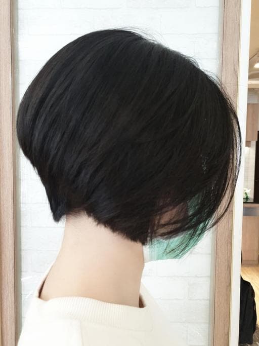 女生短髮、長瀏海、粗硬髮