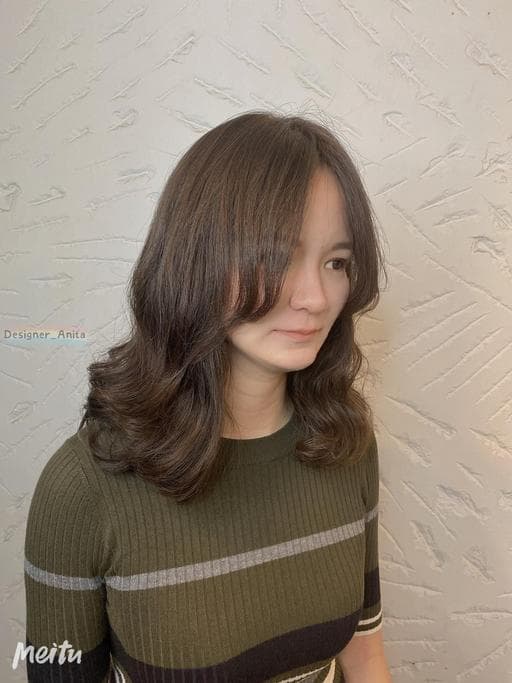 女生中長髮、長瀏海、女生染髮