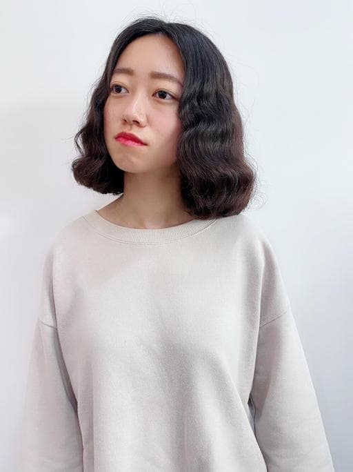 女生短髮、長瀏海、溫塑燙