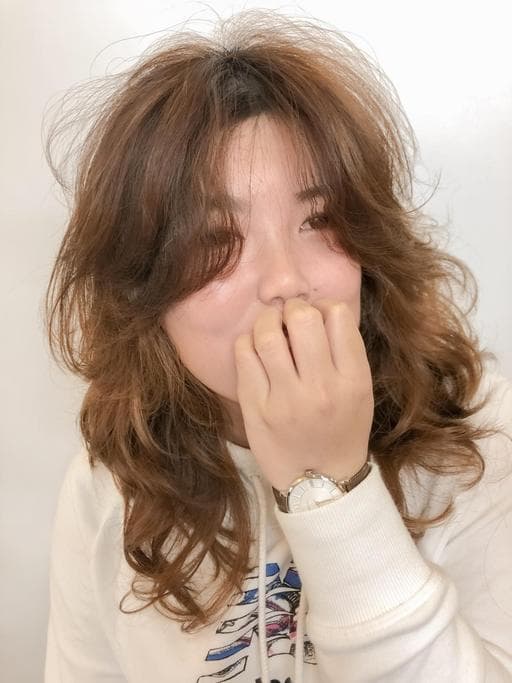 浪漫大卷、棕色系、女生染燙