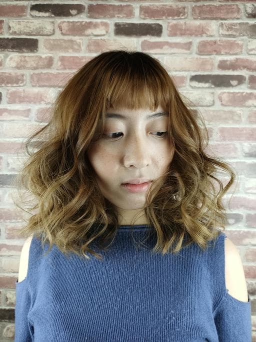 女生中長髮、電棒造型、細軟髮