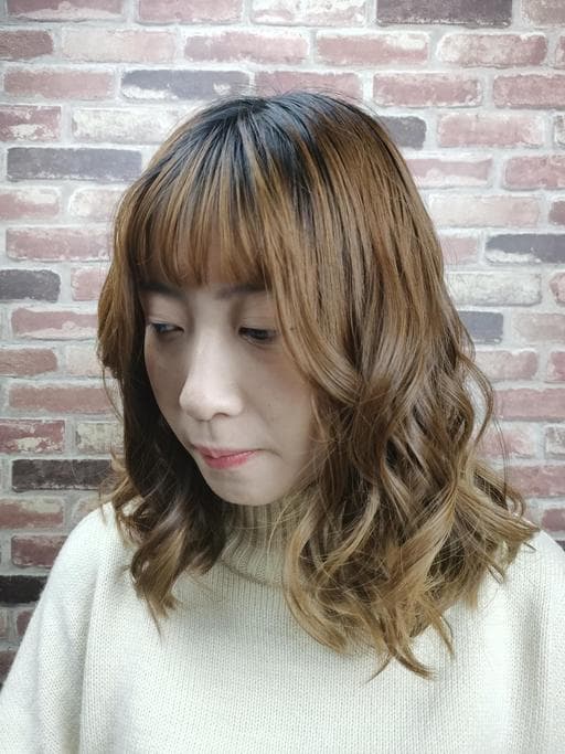 女生中長髮、台中剪髮、電棒造型