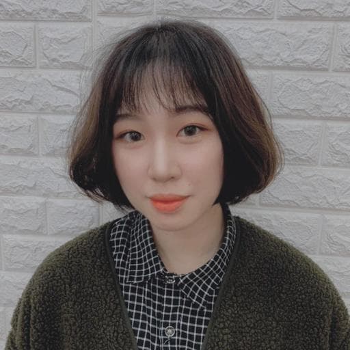 女生短髮、內彎、微捲