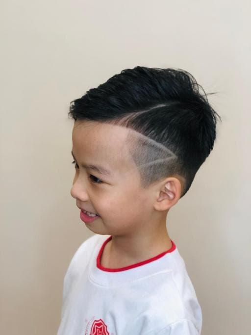 油頭、男生Undercut、短瀏海