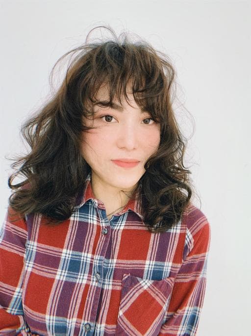 女生中長髮