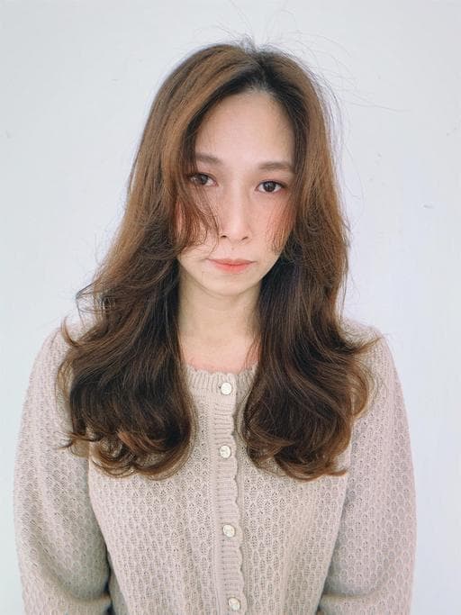 女生長髮