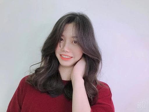 女生長髮