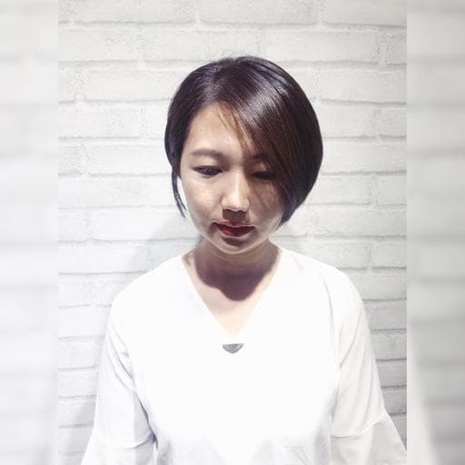 女生短髮、布朗尼髮色