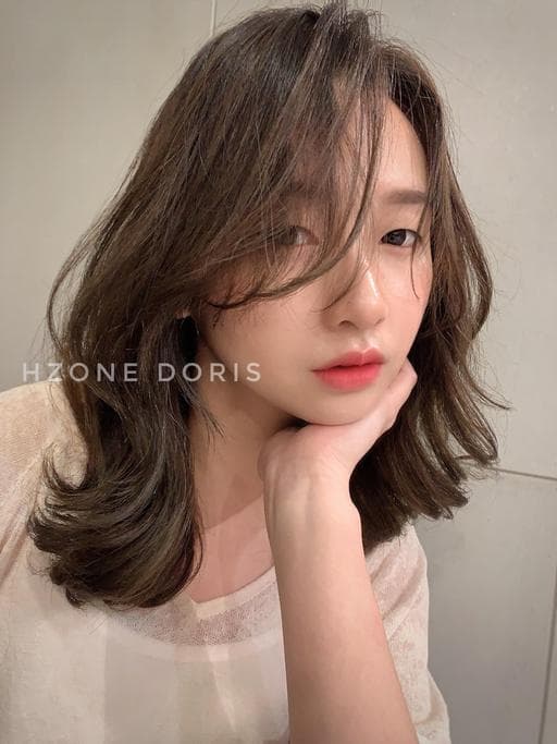 女生中長髮、長瀏海、溫塑燙