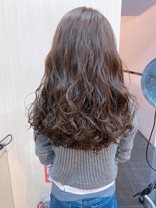 女生長髮、女生染髮、短瀏海