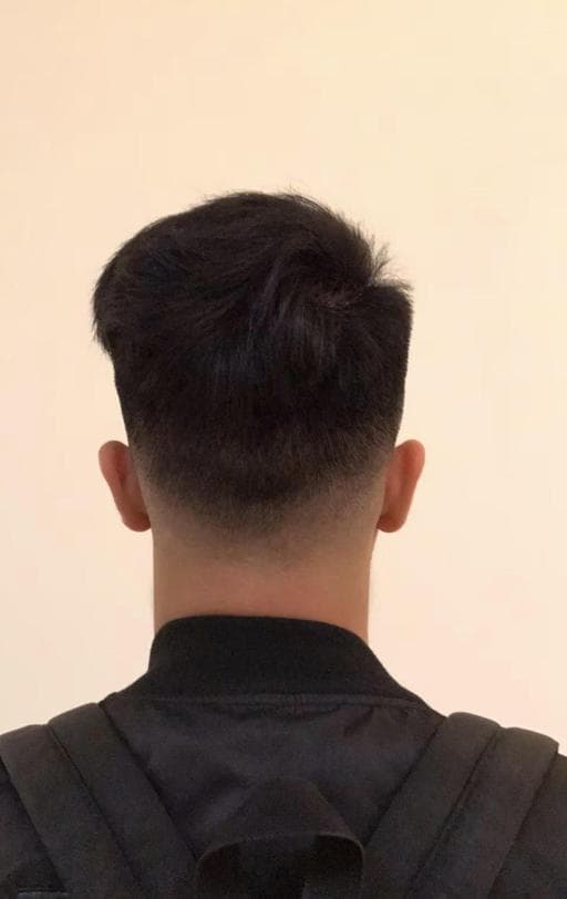 男生短髮