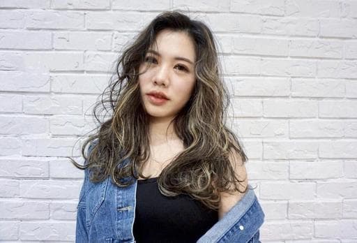 女生長髮、女生染髮、漂色