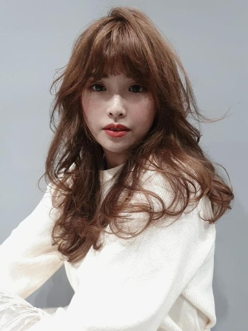 女生長髮