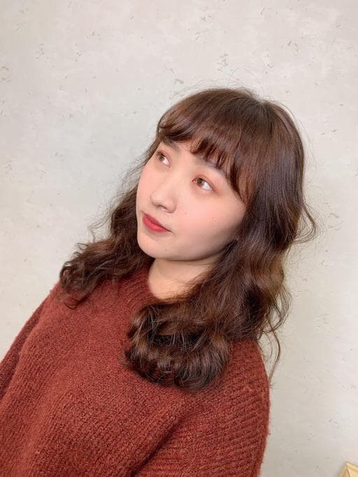 女生染燙、女生染髮、女生長髮