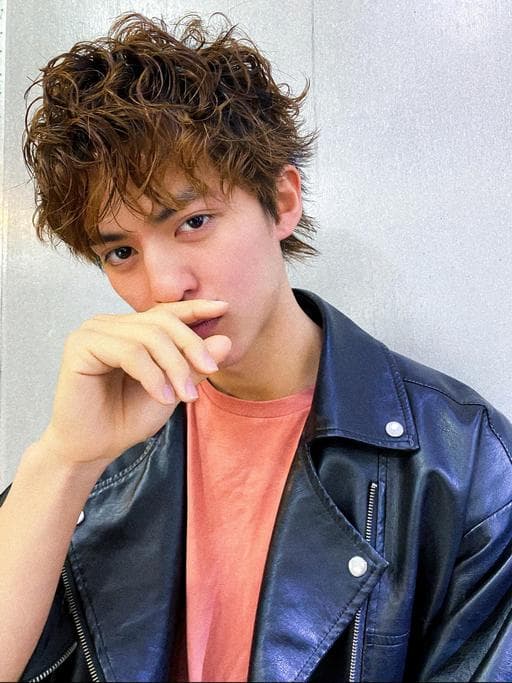 燙卷、男生短髮、男生卷髮