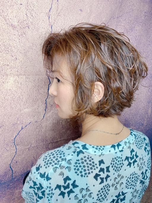 女生短髮、長瀏海、女生染燙