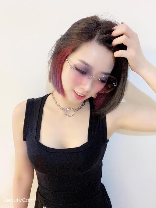 女生髮型、女生短髮、特殊色