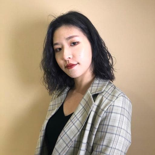 女生短髮、燙卷、特殊色