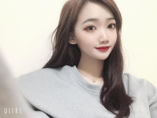 女生長髮