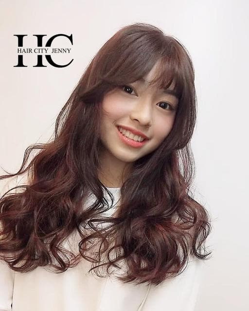 女生長髮、奶茶色調、電棒造型