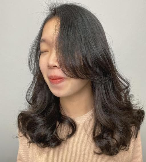 女生長髮