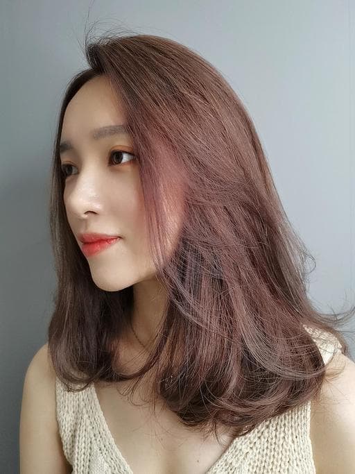 女生中長髮、特殊色、長瀏海